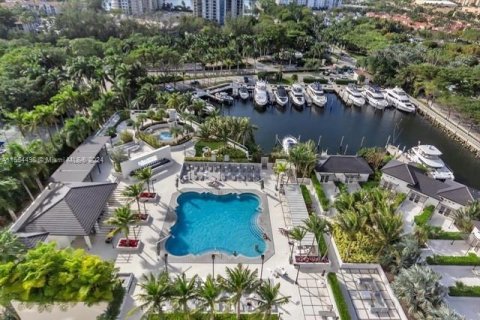 Copropriété à vendre à Aventura, Floride: 4 chambres, 295.43 m2 № 1076127 - photo 20