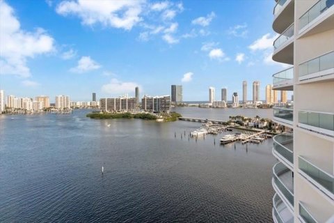 Condominio en venta en Aventura, Florida, 4 dormitorios, 295.43 m2 № 1076127 - foto 6