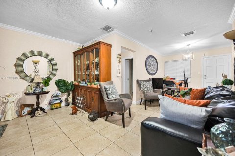 Villa ou maison à vendre à Miami, Floride: 3 chambres, 98.57 m2 № 1390040 - photo 26