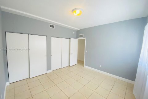 Copropriété à vendre à Miami Beach, Floride: 2 chambres, 87.33 m2 № 1076533 - photo 11