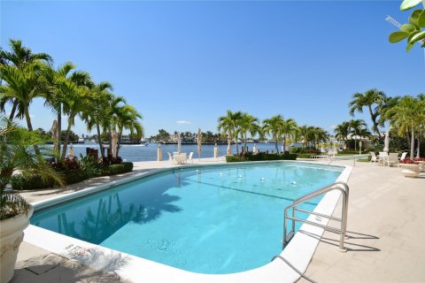 Condo in Fort Lauderdale, Florida, 2 bedrooms  № 1076868 - photo 8