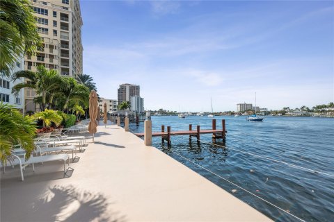 Condo in Fort Lauderdale, Florida, 2 bedrooms  № 1076868 - photo 5