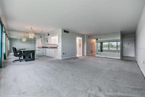 Copropriété à vendre à Clearwater, Floride: 2 chambres, 117.99 m2 № 1352337 - photo 6