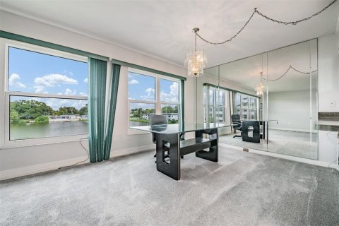 Copropriété à vendre à Clearwater, Floride: 2 chambres, 117.99 m2 № 1352337 - photo 8