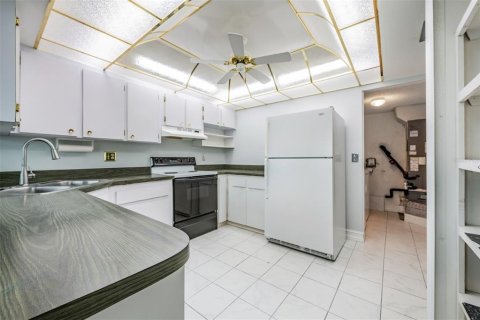 Copropriété à vendre à Clearwater, Floride: 2 chambres, 117.99 m2 № 1352337 - photo 13