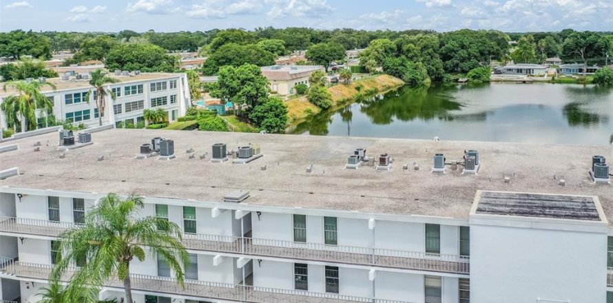 Condominio en Clearwater, Florida, 2 dormitorios  № 1352337