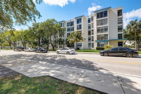 Copropriété à vendre à Sunny Isles Beach, Floride: 1 chambre, 57.6 m2 № 1332929 - photo 5