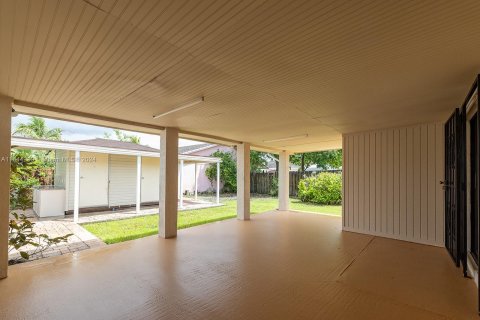 Casa en venta en Miami Gardens, Florida, 2 dormitorios, 97.64 m2 № 1332853 - foto 24