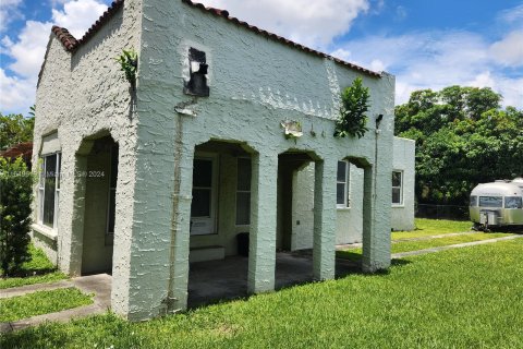 Casa en venta en West Miami, Florida, 3 dormitorios, 141.95 m2 № 1332885 - foto 12