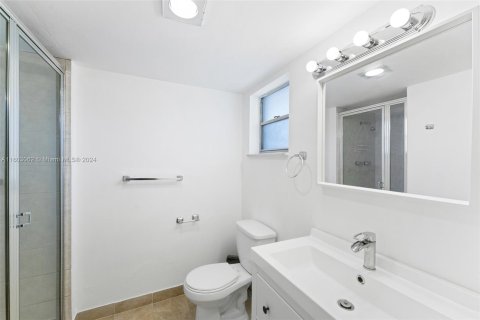 Copropriété à vendre à Miami, Floride: 1 chambre, 93.09 m2 № 1222051 - photo 12