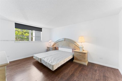 Copropriété à vendre à Miami, Floride: 1 chambre, 93.09 m2 № 1222051 - photo 13