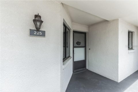 Condo in Orlando, Florida, 2 bedrooms  № 1392484 - photo 1