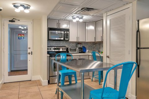 Condo in Fort Lauderdale, Florida, 1 bedroom  № 1226757 - photo 4