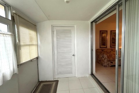 Casa en venta en West Palm Beach, Florida, 1 dormitorio, 56.76 m2 № 1226680 - foto 26