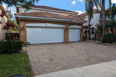 House in West Palm Beach, Florida 5 bedrooms, 296.36 sq.m. № 1045668 - photo 27