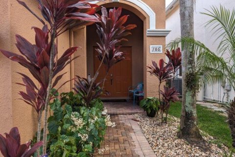 Casa en venta en West Palm Beach, Florida, 5 dormitorios, 296.36 m2 № 1045668 - foto 1