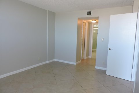Condominio en venta en Dania Beach, Florida, 1 dormitorio, 83.61 m2 № 1038289 - foto 16