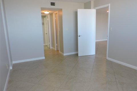 Condominio en venta en Dania Beach, Florida, 1 dormitorio, 83.61 m2 № 1038289 - foto 17