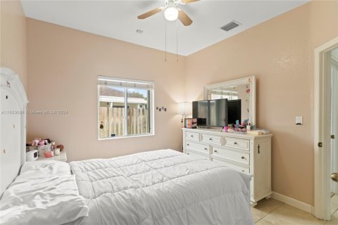 Villa ou maison à vendre à Cutler Bay, Floride: 3 chambres, 141.12 m2 № 1347814 - photo 26