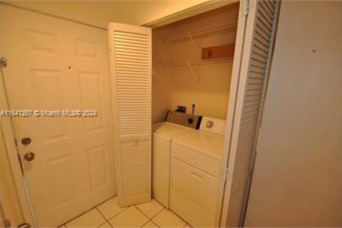 Condo in Delray Beach, Florida, 2 bedrooms  № 1327530 - photo 8