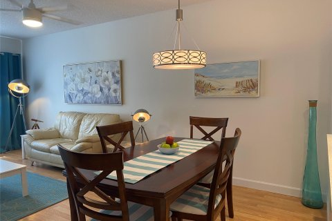 Condo in Lauderdale Lakes, Florida, 1 bedroom  № 1051316 - photo 26