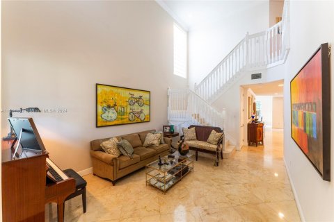 Villa ou maison à vendre à Aventura, Floride: 4 chambres, 273.97 m2 № 1382015 - photo 7