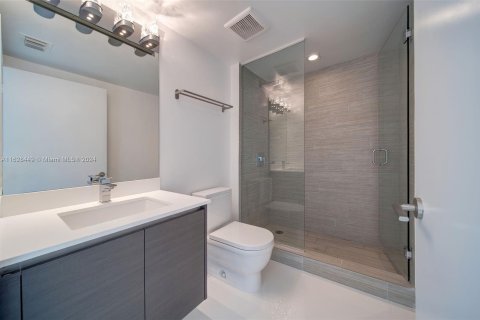 Condo in Sunny Isles Beach, Florida, 2 bedrooms  № 1282412 - photo 25