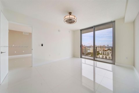 Condo in Sunny Isles Beach, Florida, 2 bedrooms  № 1282412 - photo 20