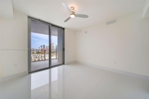 Condo in Sunny Isles Beach, Florida, 2 bedrooms  № 1282412 - photo 27