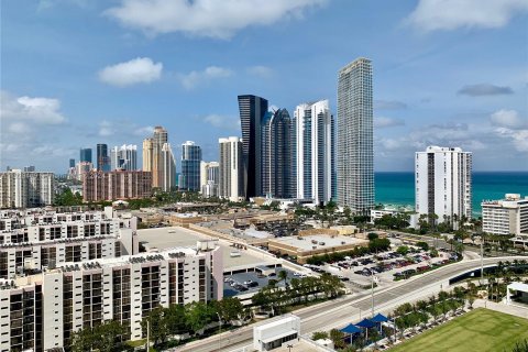 Condominio en venta en Sunny Isles Beach, Florida, 2 dormitorios, 141.58 m2 № 1282412 - foto 4