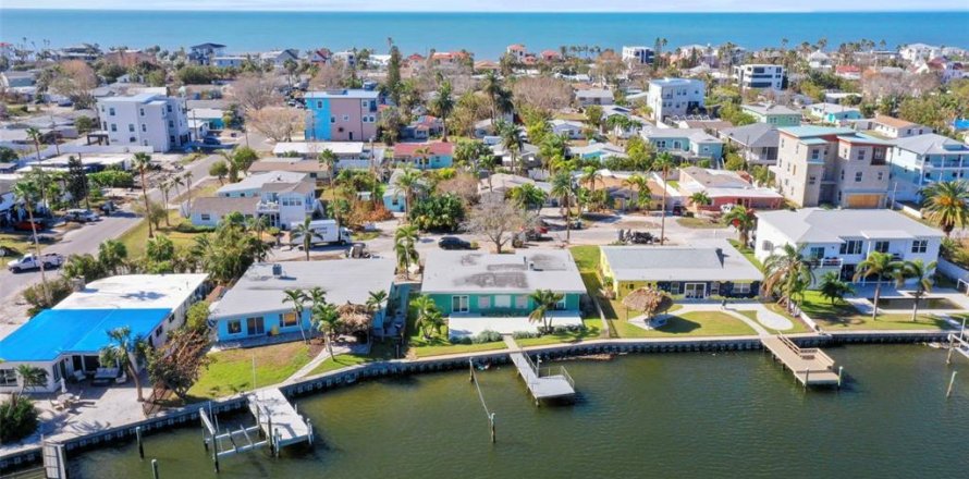 Terreno en Redington Beach, Florida № 1429207