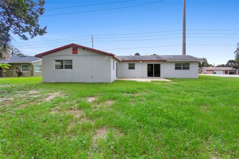 House in Deltona, Florida 3 bedrooms, 133.97 sq.m. № 1351573 - photo 19