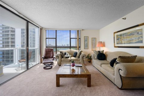 Condo in Aventura, Florida, 2 bedrooms  № 1238719 - photo 23