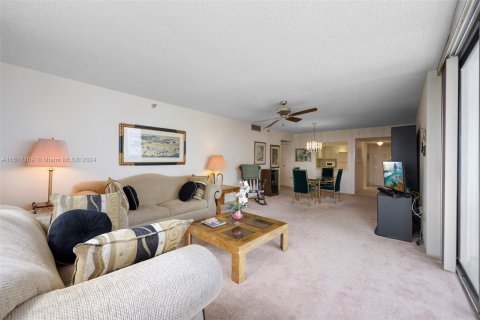 Condo in Aventura, Florida, 2 bedrooms  № 1238719 - photo 11