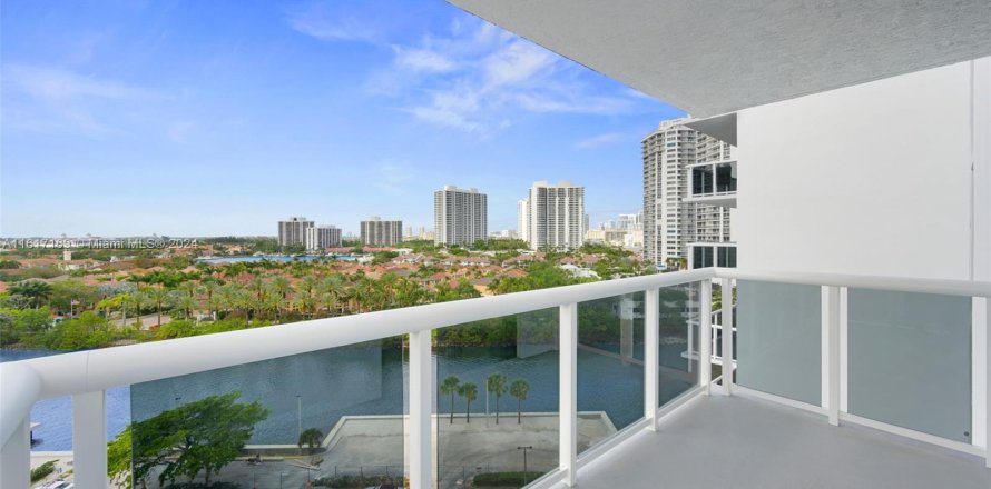 Condo à Aventura, Floride, 2 chambres  № 1238719