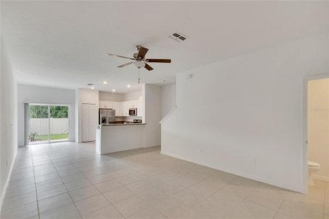 Townhouse in Ruskin, Florida 2 bedrooms, 157 sq.m. № 1383769 - photo 4