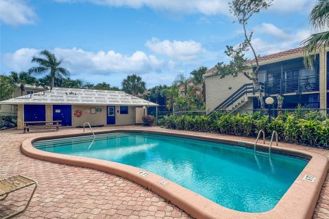 Condo in Oakland Park, Florida, 2 bedrooms  № 1035933 - photo 7