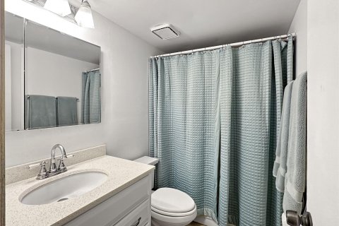 Condo in Oakland Park, Florida, 2 bedrooms  № 1035933 - photo 28