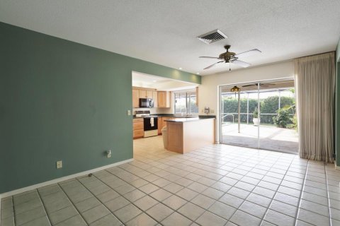House in Tequesta, Florida 4 bedrooms, 179.3 sq.m. № 1035994 - photo 19