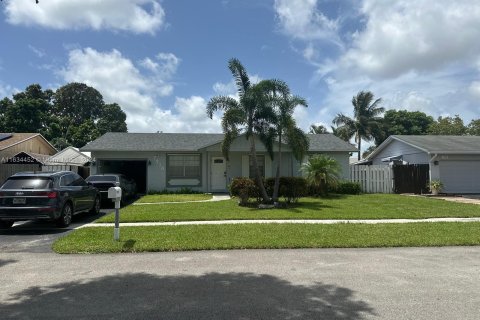 Villa ou maison à vendre à Lauderhill, Floride: 3 chambres, 121.89 m2 № 1294903 - photo 4