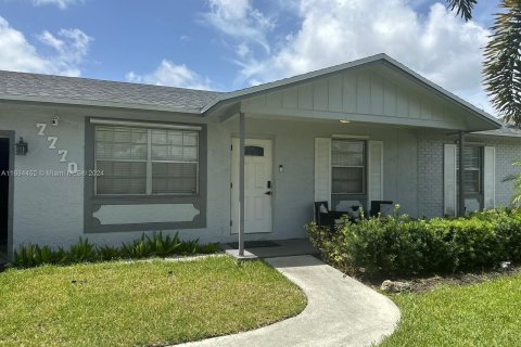 Villa ou maison à vendre à Lauderhill, Floride: 3 chambres, 121.89 m2 № 1294903 - photo 3