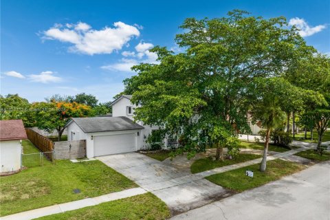 Casa en venta en Coconut Creek, Florida, 4 dormitorios, 226.03 m2 № 1294989 - foto 23