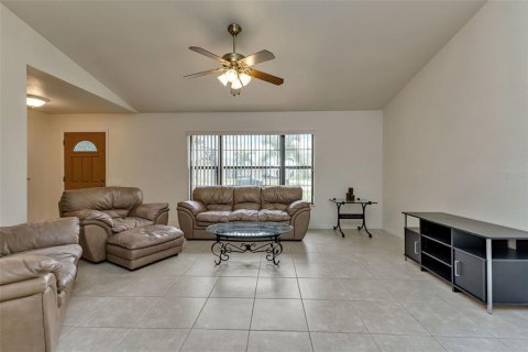 Villa ou maison à vendre à Punta Gorda, Floride: 3 chambres, 211.07 m2 № 1275228 - photo 3