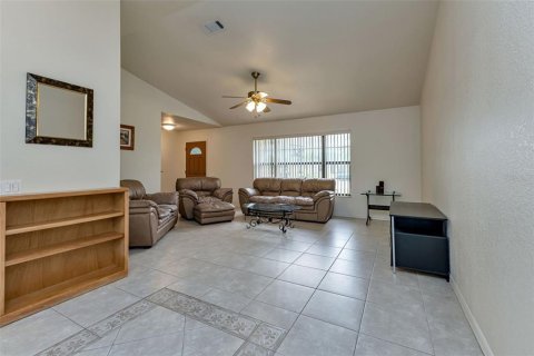 Villa ou maison à vendre à Punta Gorda, Floride: 3 chambres, 211.07 m2 № 1275228 - photo 4