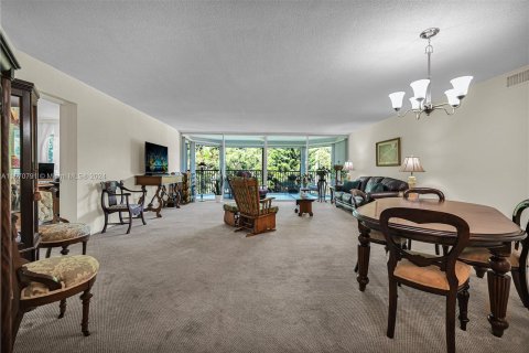 Copropriété à vendre à Miami, Floride: 2 chambres, 166.2 m2 № 1391554 - photo 8