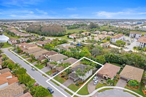 Villa ou maison à vendre à Lake Worth, Floride: 5 chambres, 230.96 m2 № 1050269 - photo 4