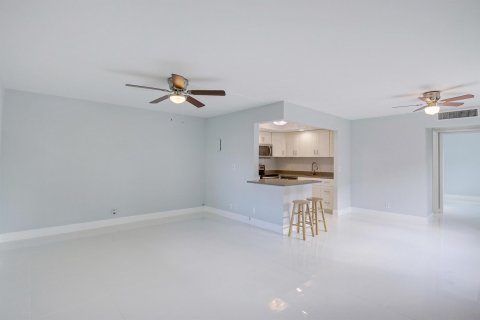 Condo in Delray Beach, Florida, 1 bedroom  № 1033871 - photo 16