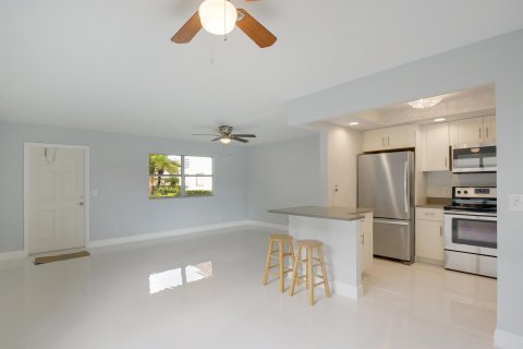 Condo in Delray Beach, Florida, 1 bedroom  № 1033871 - photo 13