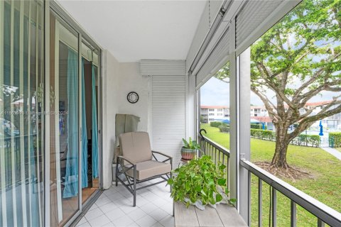 Condominio en venta en Pembroke Pines, Florida, 2 dormitorios, 108.7 m2 № 1099423 - foto 16