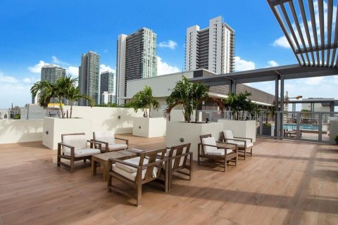 Condo in Miami, Florida, 2 bedrooms  № 1241997 - photo 15